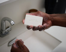 Load image into Gallery viewer, FACE &amp; BODY CLEANSING BAR
