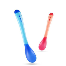 Load image into Gallery viewer, 4 Color Advanced Silicone  Feeding Spoon  Temperature Sensing Weaning Soft Head  Spoons for 4-24 Months Baby And Spoon and Bowl Set
