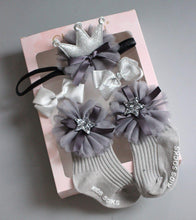 Load image into Gallery viewer, 4PCS/SET Newborn Baby Girl Socks Ankle Princess Anti Slip Socks+Headband+Hair Pin For Baby
