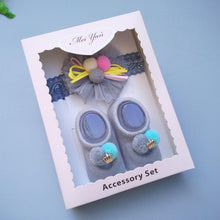 Load image into Gallery viewer, Baby Newborn Solid Color Lace Baby Bowknot Socks &amp; Princess Cute Baby Socks Hair Band Set FOr Girls Baby In Modern Design
