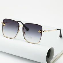 Load image into Gallery viewer, New Fashion Lady Oversize Rimless Square Bee Sunglasses For Women  With Small Bee Glasses Design Gradient Sunglasses With UV400
