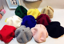 Load image into Gallery viewer, Baby Hat Beret British Painter Bud Of Pure Wool Cap For Girls In Modern New Retro Design
