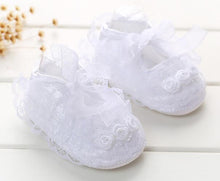 Load image into Gallery viewer, Baby Girls Princess Flowers White Elegant Luxury Shoes High Quality Lightweight Soft Sole Shoe

