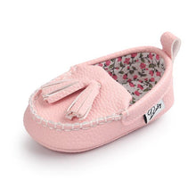 Load image into Gallery viewer, Baby Slippers Comfortable Newborn Babies Shoes Leather Outdoor Pre-walkers Unisex Soft Boots
