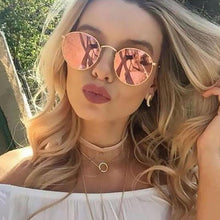 Load image into Gallery viewer, Leon Elegant Unisex Woman and Man Classic Round  Sunglasses Designer Glasses Lady Round Luxury Retro Sunglasses With Vintage Mirror Oculos De Sol Gafas
