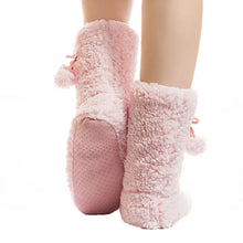 Load image into Gallery viewer, FRALOSHA Thick Plush Warm Indoor slippers  Women&#39;s Cotton-padded Shoes Non-slip Soft Bottom Home Shoes slippers
