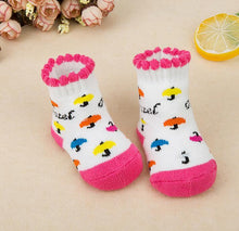 Load image into Gallery viewer, 1 Pair Newborn Cotton Striped Warm Slippers Socks For Baby Girls And Boys Very Comfortable And Soft Material
