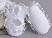 Load image into Gallery viewer, Baby Girls Princess Flowers White Elegant Luxury Shoes High Quality Lightweight Soft Sole Shoe
