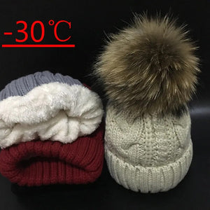 2022 Women's hats Add velvet Fleece Inside Beanies Winter Hats for women 100% Raccoon Fur Pompom Hat Female Twist pattern caps