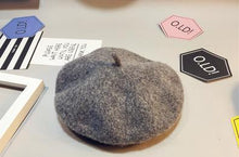 Load image into Gallery viewer, Baby Hat Beret British Painter Bud Of Pure Wool Cap For Girls In Modern New Retro Design
