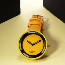 Load image into Gallery viewer, Vintage Retro Classic Fashion Women's Watches Leather Ladies Watch Women Watches Girl Watch Simple Clock For Women and Girls In great style
