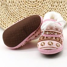 Load image into Gallery viewer, Newborns Baby Boy Soft Soled Footwear Walking Shoes Winter Warm Print First Walkers Baby Girl Cotton Shoes
