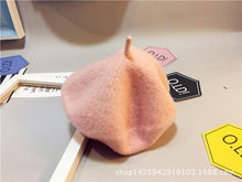 Load image into Gallery viewer, Baby Hat Beret British Painter Bud Of Pure Wool Cap For Girls In Modern New Retro Design
