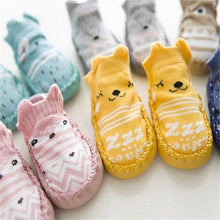 Load image into Gallery viewer, Infant Walkers Leather Cotton Newborn Baby Soft Sole Shoe For Boy And Girl Breathable Shoes Excellent Baby Gift
