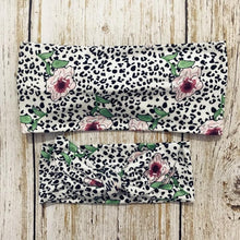 Load image into Gallery viewer, Luxury Elegant Mother &amp; Baby Headbands for Girl Rabbit Ear Hairband Print Floral Bows Hair Bands Parent-Child Hair Accessories
