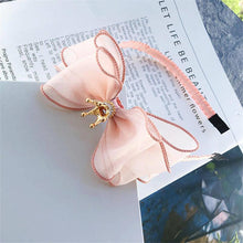 Load image into Gallery viewer, Luxury Modern Pearl Handmade Baby Girls Bowknot Crown Headband Lace Elastic Hair Band Bow For Girls Baby
