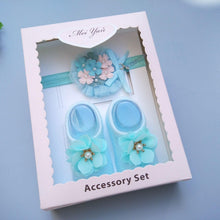 Load image into Gallery viewer, Baby Newborn Solid Color Lace Baby Bowknot Socks &amp; Princess Cute Baby Socks Hair Band Set FOr Girls Baby In Modern Design

