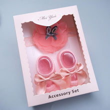 Load image into Gallery viewer, Baby Newborn Solid Color Lace Baby Bowknot Socks &amp; Princess Cute Baby Socks Hair Band Set FOr Girls Baby In Modern Design
