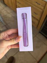 Load image into Gallery viewer, Sleek &amp; Stick-Free Tweezers
