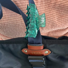 Load image into Gallery viewer, Jade Hair Claw
