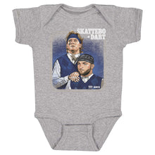 Load image into Gallery viewer, Jaxson Dart &amp; Cam Skattebo New York G Step Brothers WHT
