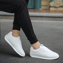 Load image into Gallery viewer, New Men Running Shoes Casual Shoes Fashion Sneakers Loafers Outdoor Male Leisure Sports Breathable Jogging Tenis Luxury Shoes
