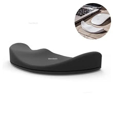Load image into Gallery viewer, Ergonomic Gel Mouse Pad - Wrist Support &amp; Non-Slip Design
