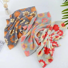 Load image into Gallery viewer, 4PCS Kitchen Cleaning Cloths – Soft Absorbent Coral Fleece Dish Towels

