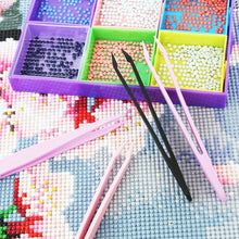Load image into Gallery viewer, Diamond Painting Tools Set - Embroidery Box with Multi-Size Pens for DIY Art and Crafts
