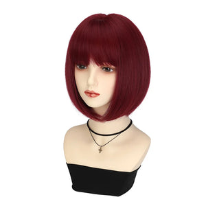 Short hair synthetic wig with side parting, locks around the collarbone, hair made of high-temperature fibers, full head cover.
