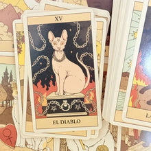 Load image into Gallery viewer, El Tarot de los Gatos – 78-Card Spanish Divination &amp; Board Game Deck
