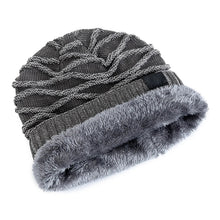 Load image into Gallery viewer, New Unisex Slouchy Winter Hats Add Fur Lined Men And Women Warm Beanie Cap Casual Five-pointed Star Decor Winter Knitted Hats
