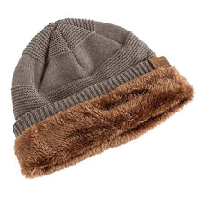 Load image into Gallery viewer, New Unisex Slouchy Winter Hats Add Fur Lined Men And Women Warm Beanie Cap Casual Label Decor Winter Knitted Hats
