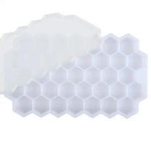 Load image into Gallery viewer, Amazing Honeycomb Ice Cube Trays Reusable Silicone Ice cube Mold Free Ice maker with Removable Lids
