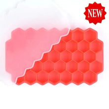 Load image into Gallery viewer, Amazing Honeycomb Ice Cube Trays Reusable Silicone Ice cube Mold Free Ice maker with Removable Lids
