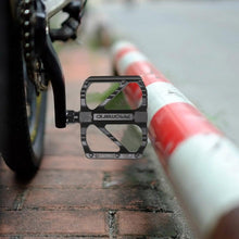 Load image into Gallery viewer, Anti-slip Ultralight Bicycle Pedal Quick Release Pedal Flat 3 Bearings Pedal for Mountain Road Bike Accessories 3 Bearings Mountain Bike Pedals Platform Bicycle Flat Alloy Pedals Pedals Non-Slip Alloy Flat Pedals
