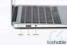 Load image into Gallery viewer, Apple MacBook Air 11-inch (2014) 1.4GHz i5 8GB RAM
