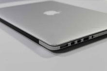 Load image into Gallery viewer, Apple MacBook Pro 13-inch 2014 2.6GHz Core i7 8GB RAM Integrated Graphics (Wear &amp; Tear Special)
