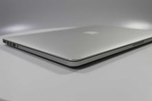 Load image into Gallery viewer, Apple MacBook Pro 15-inch 2014 2.5GHz Core i7 15" 16GB RAM Dual Graphics (Wear &amp; Tear Special)

