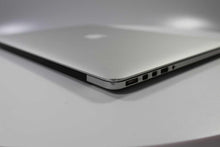 Load image into Gallery viewer, Apple MacBook Pro 15-inch 2014 2.5GHz Core i7 15" 16GB RAM Dual Graphics (Wear &amp; Tear Special)
