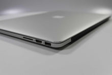 Load image into Gallery viewer, Apple MacBook Pro 15-inch 2014 2.5GHz Core i7 15" 16GB RAM Dual Graphics (Wear &amp; Tear Special)
