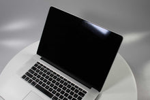Load image into Gallery viewer, Apple MacBook Pro 15-inch 2014 2.8GHz Core i7 15" 16GB RAM Integrated Graphics (Wear &amp; Tear Special)
