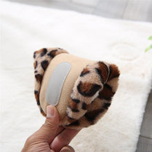 Load image into Gallery viewer, Autumn Winter Home Slippers Women Cotton Floor Shoes Plush Indoor Slippers Women Men Couple Warm House Slippers Slip On Bedroom Slippers With Comfy Fleece Lining
