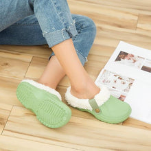 Load image into Gallery viewer, Autumn Winter New Lightweight Home Men's Slippers Non-Slip Warm And Waterproof Plush Cotton Slippers Classic Fur Lined Clog Waterproof Winter House Comfortable Indoor Slippers
