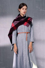 Load image into Gallery viewer, Autumn Winter Super Soft Hijab Classic Cashmere Tartan Lightweight Pure Wool Plaid Scarf Women's Shawls Elegant Thickened To Keep Warm For Women
