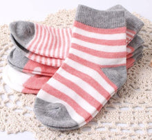 Load image into Gallery viewer, 4PCS/SET Pairs Of Modern Baby and Kids Cotton Socks Spring/autumn Winter Newborn Infant Toddler Floor Socks for Kids

