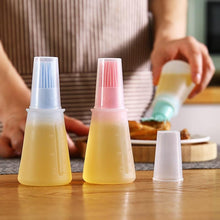 Load image into Gallery viewer, Barbecue Oil Brush Oil Dispenser with Brush High Temperature Resistant Silicone Seasoning Bottle Brush Kitchen Baking Gadgets  Barbecue Oil Brush Portable Oil Brush Temperature Resistant Silicone Oil Brush
