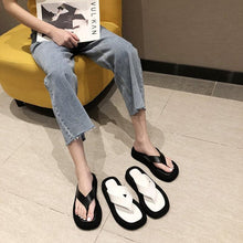 Load image into Gallery viewer, Black White Thick Bottom Flip Flops Women Famous Design Clip Toe Slippers Platform Slides Beach Comfort Thong Style Flip Flops Sandals For Women With Arch Support For Comfortable Walk
