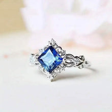 Load image into Gallery viewer, Blue Bead Decor Ring
