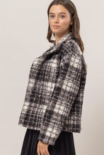 Load image into Gallery viewer, Timeless Plaid Collared Neck Bouclé Jacket with Pockets Elegant Retro Outerwear Women Jacket
